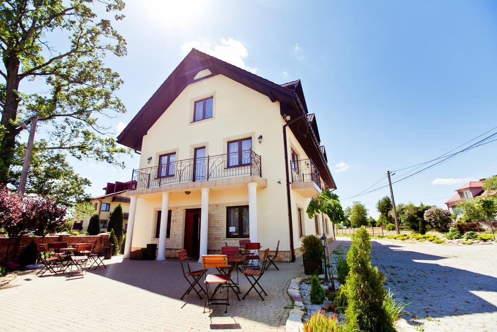 Dwa Bratanki Hotel Rzeszow Exterior photo
